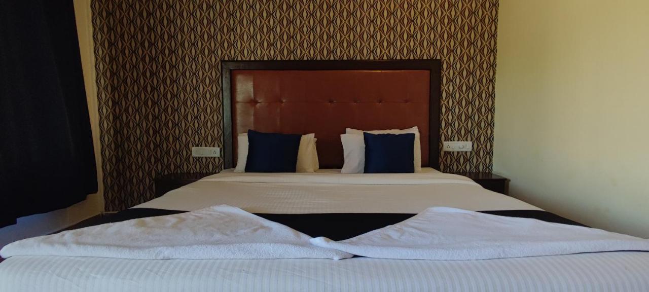 Royal Tulip Beach Cottages Arambol Exteriér fotografie